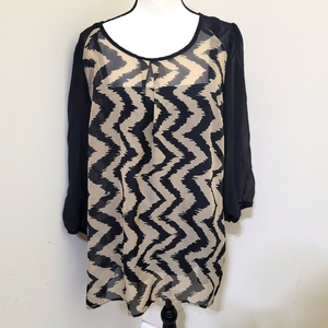 NEW DIRECTIONS size XL Sheer Lined Chevron 3/4 Sleeve Relaxed Blouse Tan/Black